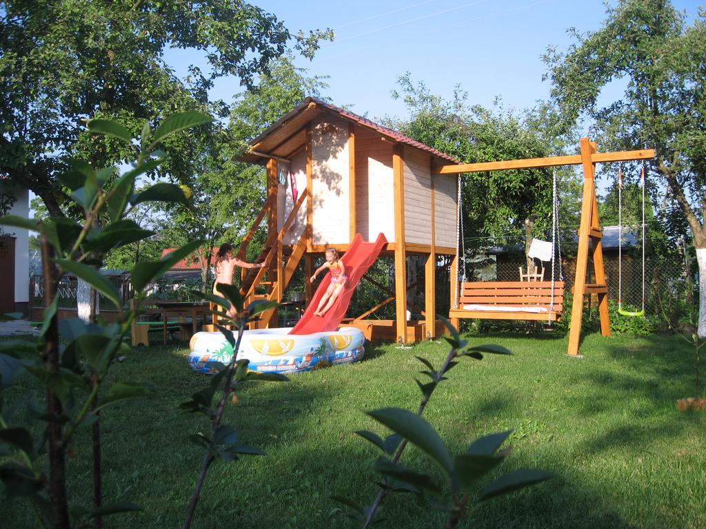 Pokoje I Domki Nad Kanalem Bystrym Augustow Exterior photo